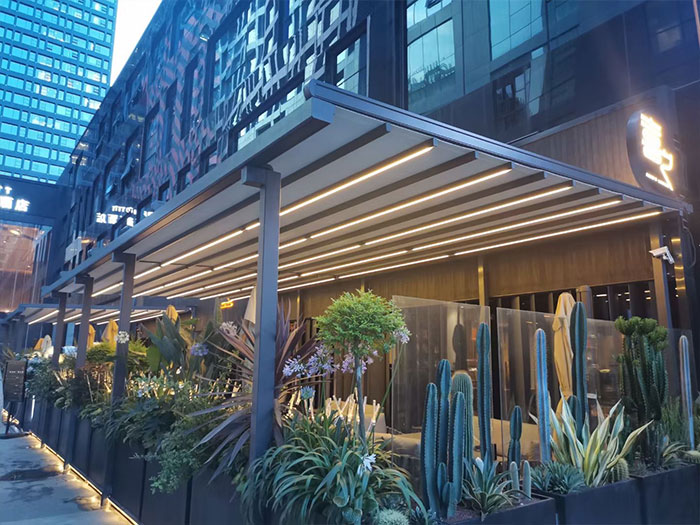 電動(dòng)折疊雨棚M700